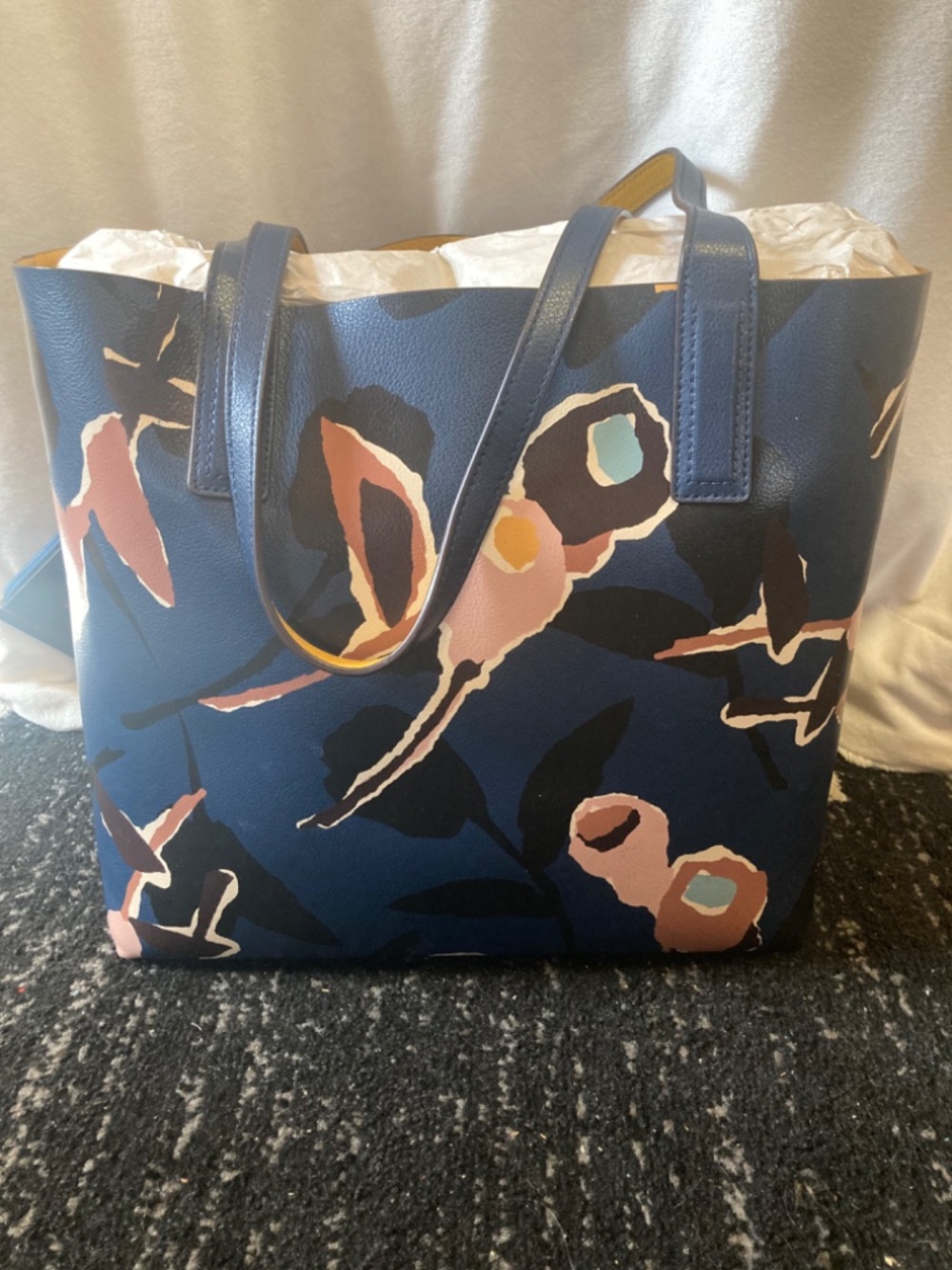 Kate Spade New York Arch Paper Rose Large Reversible Tote Set EUC Floral Yellow - Picture 4 of 9